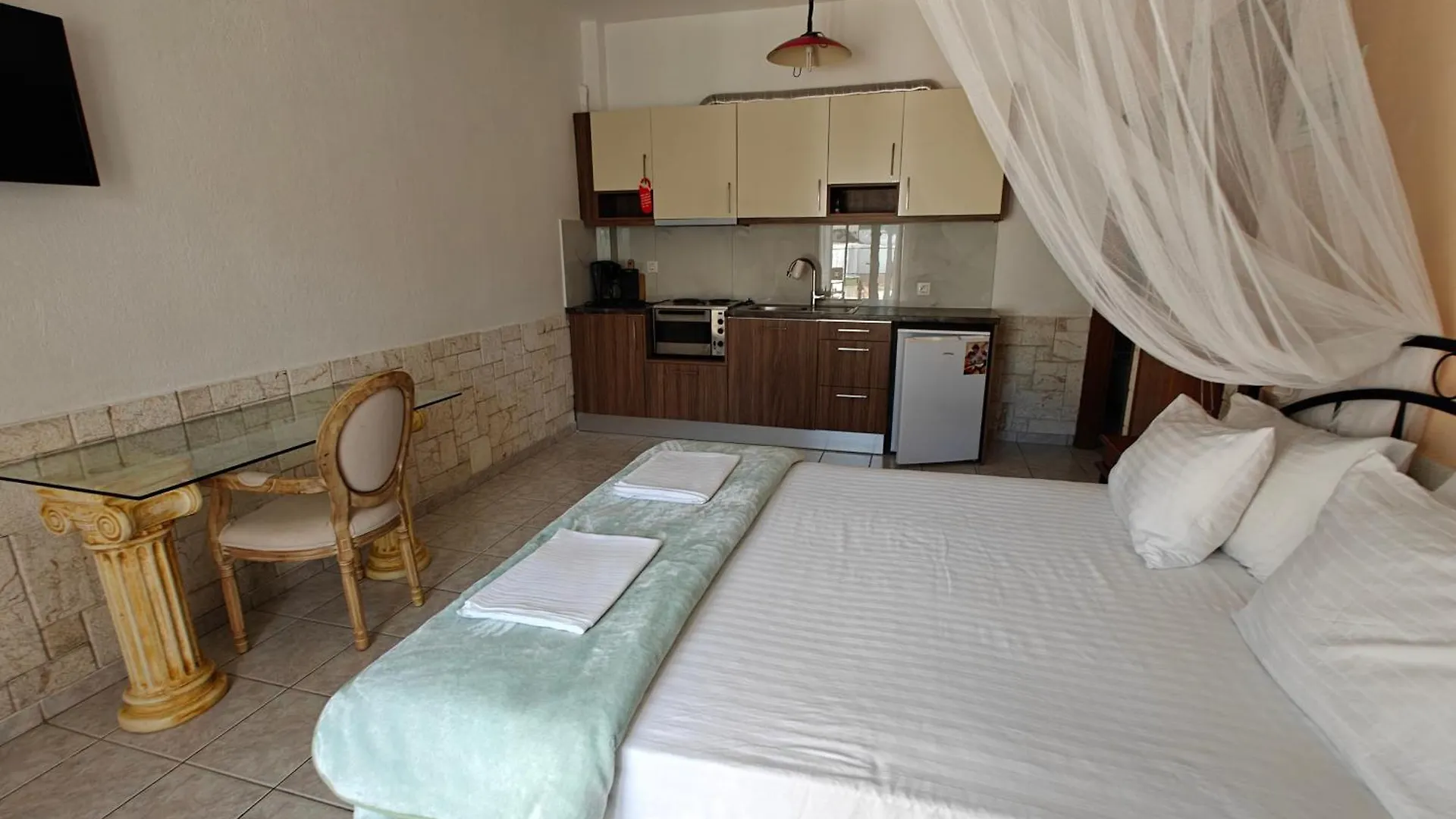 Villa Askamnia And Suites Nikiti  Resort