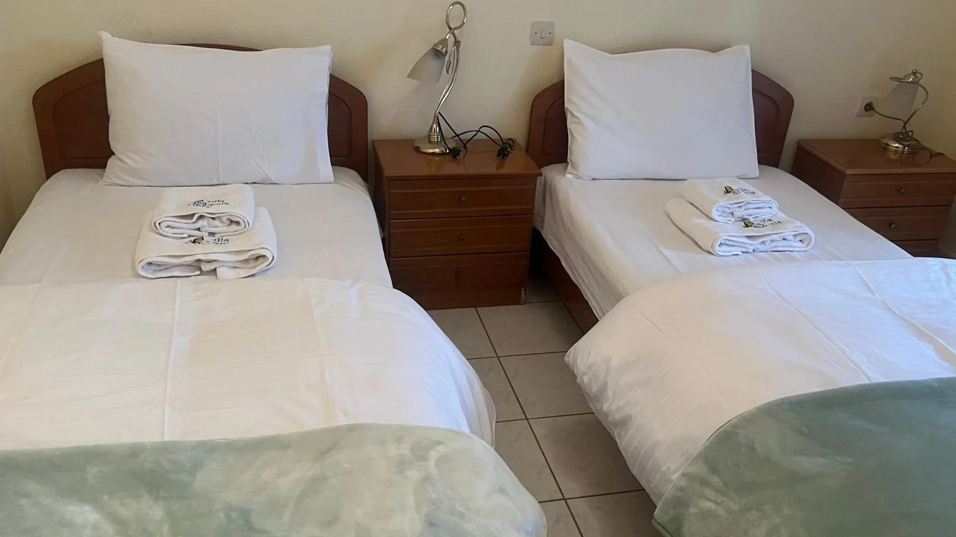 Villa Askamnia And Suites Nikiti  Greece